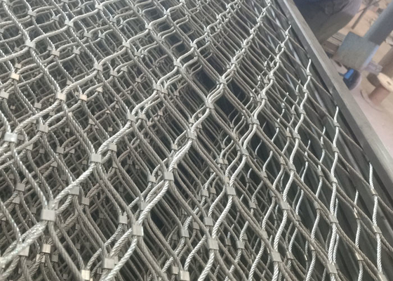 階段のバルコニーの建築金網50 x 50のMmの穴