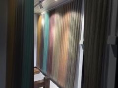 チェーン・リンクのカーテン